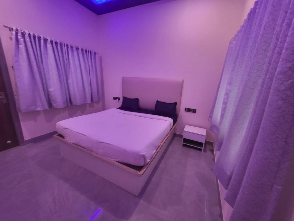 로나발라 Nazrana 2Bhk 빌라 외부 사진