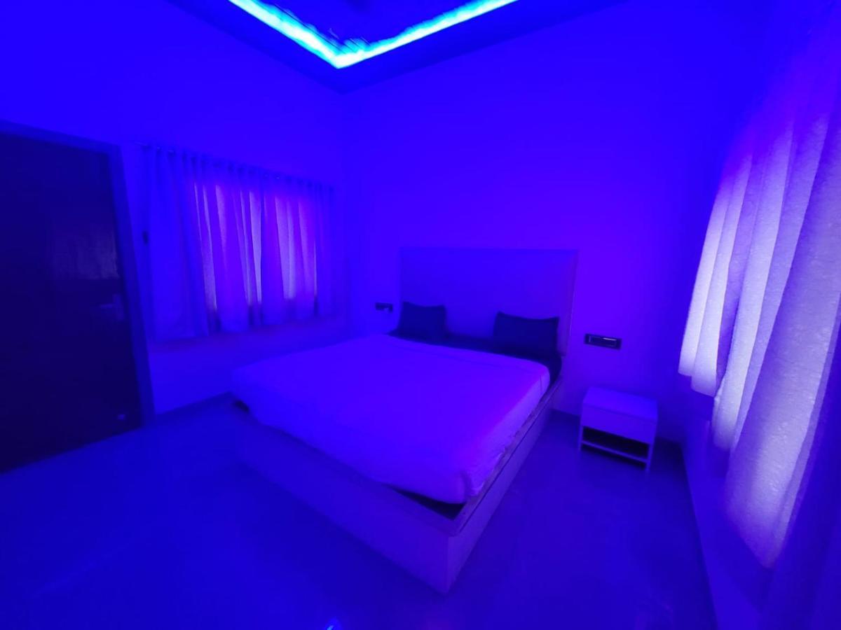 로나발라 Nazrana 2Bhk 빌라 외부 사진